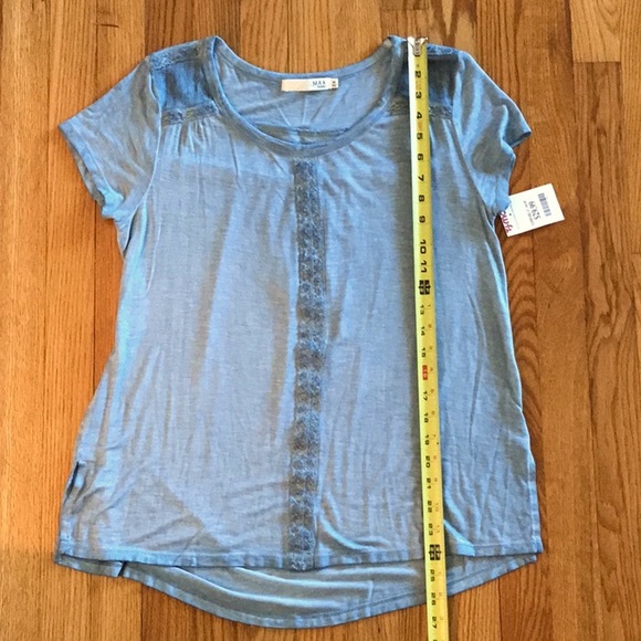 NWT Max Jeans Blue Scoop Neck Short Sleeve Top Size Medium - Picture 10 of 10